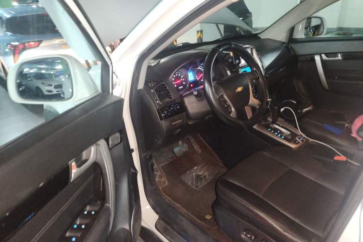 Used Chevrolet Captiva 2017 2.4L 4x4 Flagship Edition 7-Seater Driver Seat