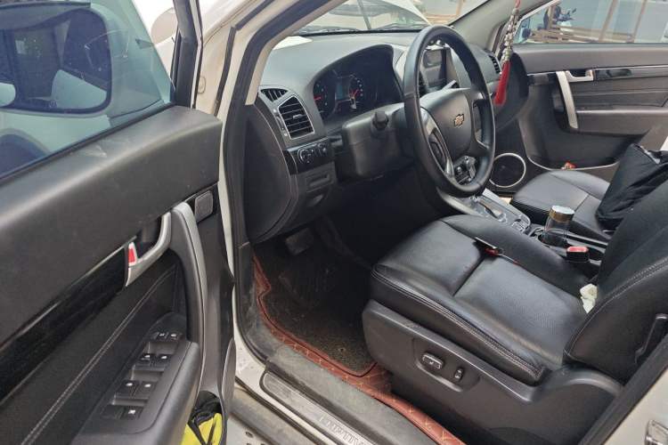 Used Chevrolet Captiva 2017 2.4L Two-Wheel Drive Luxury Edition 7 Seats Driver Seat