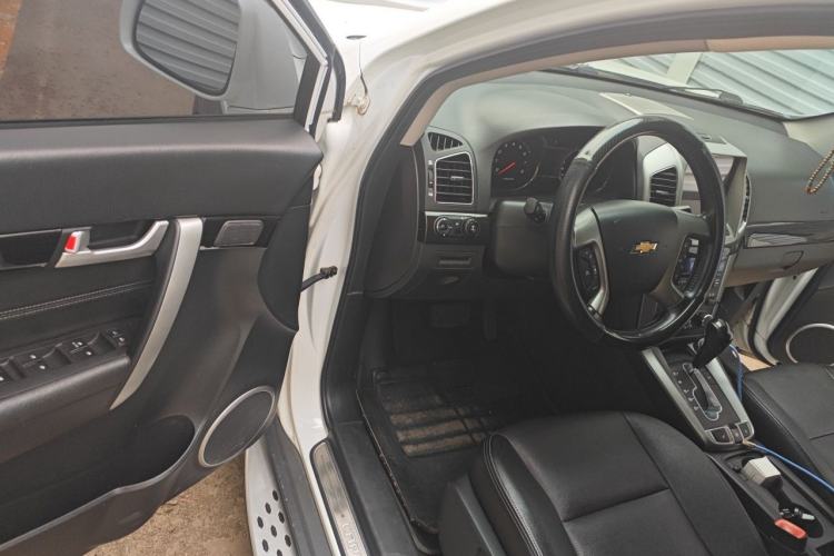 Used Chevrolet Captiva 2017 2.4L 4x4 Flagship Edition 7-Seater Driver Seat