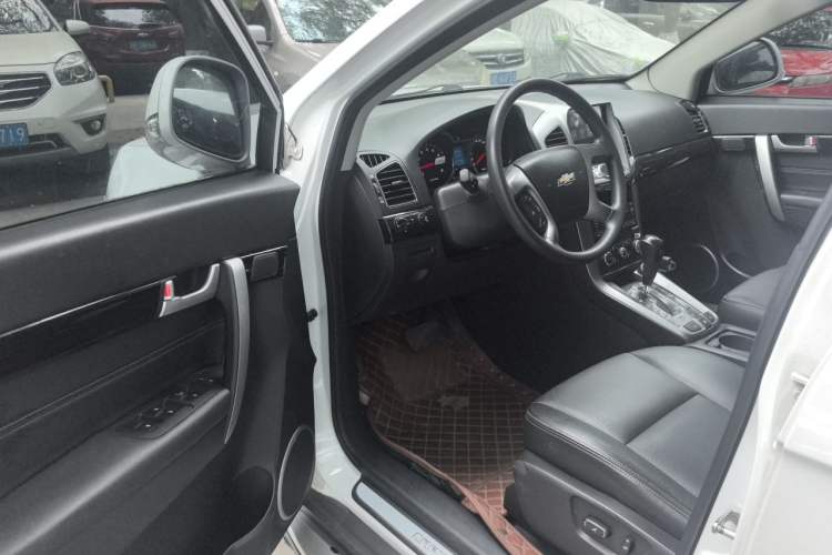Used Chevrolet Captiva 2017 2.4L Two-Wheel Drive Luxury Edition 7 Seats Driver Seat