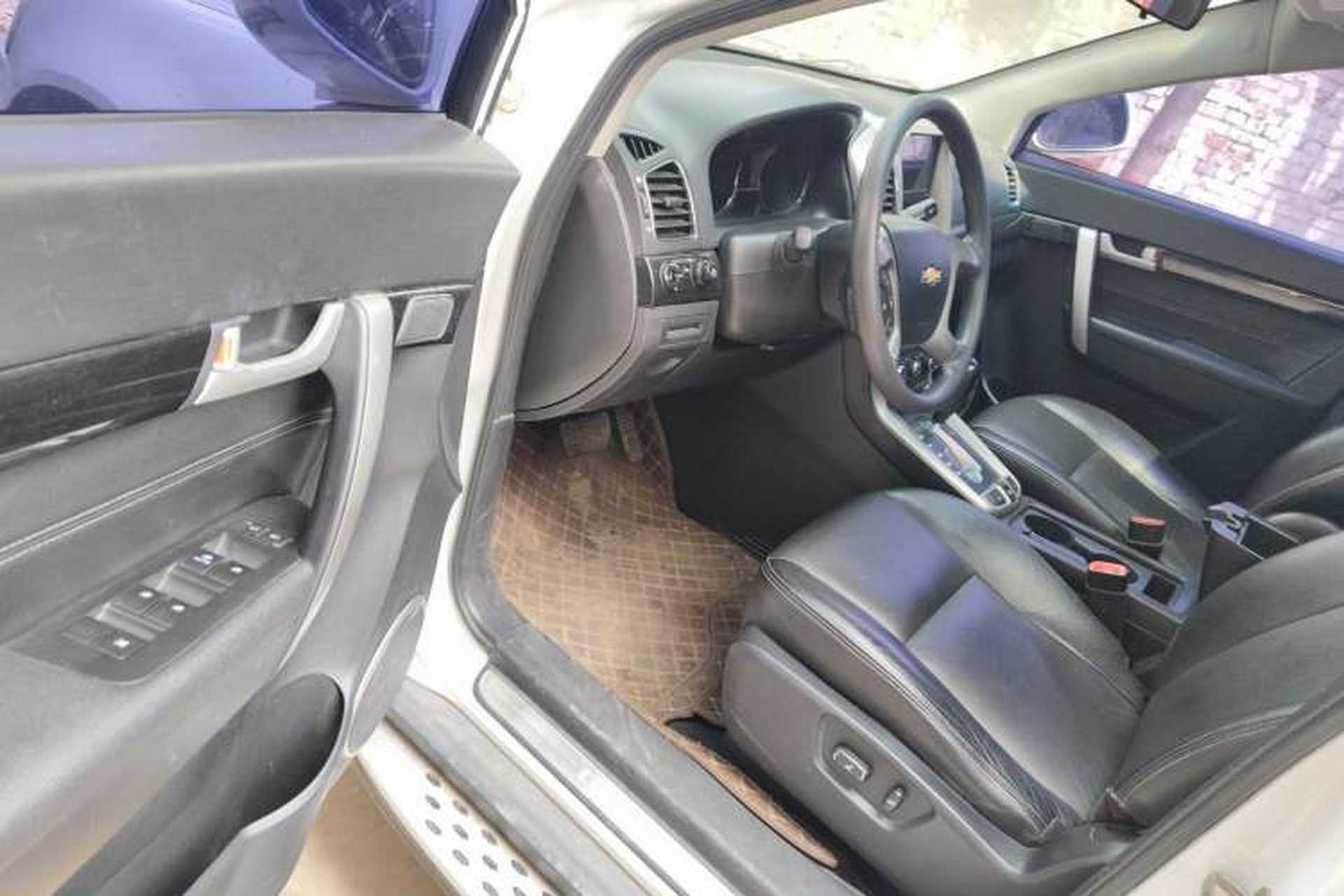 Used Chevrolet Captiva 2017 2.4L Two-Wheel Drive Luxury Edition 7 Seats Driver Seat