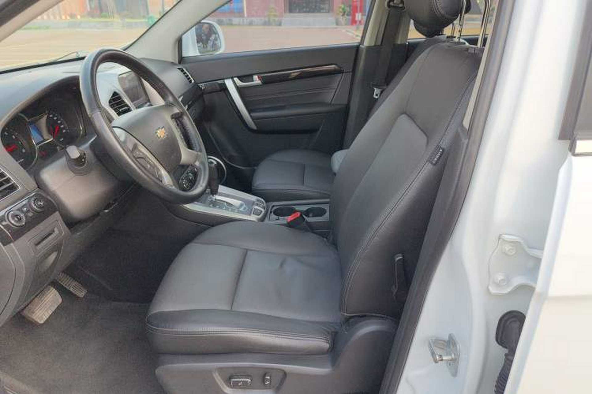 Used Chevrolet Captiva 2017 2.4L 4x4 Flagship Edition 7-Seater Driver Seat