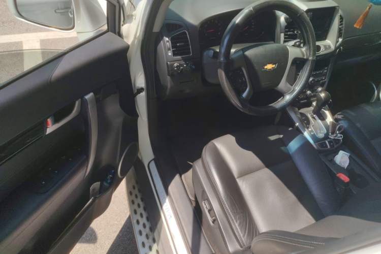 Used Chevrolet Captiva 2017 2.4L Two-Wheel Drive Luxury Edition 7 Seats Driver Seat