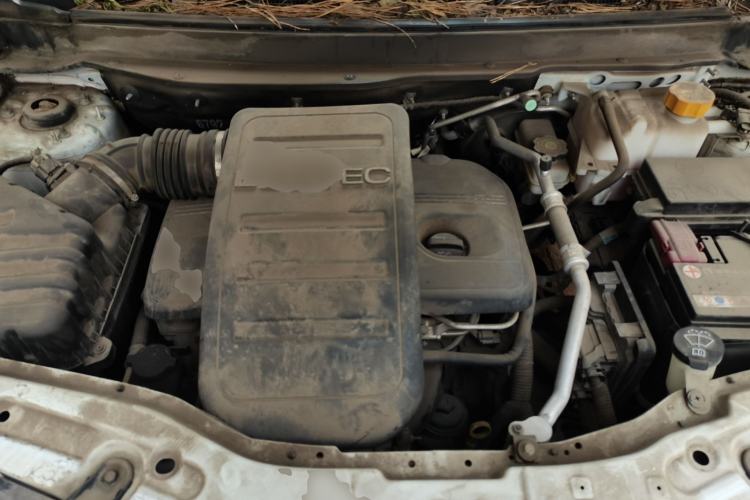 Used Chevrolet Captiva 2017 2.4L 4x4 Flagship Edition 7-Seater Engine Bay