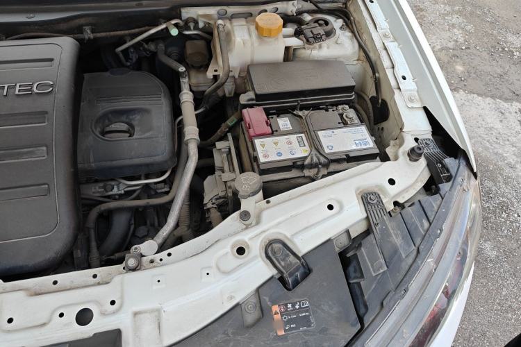 Used Chevrolet Captiva 2017 2.4L 4x4 Flagship Edition 7-Seater Engine Bay Left