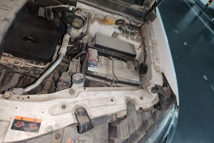 Used Chevrolet Captiva 2017 2.4L 4x4 Flagship Edition 7-Seater Engine Bay Left