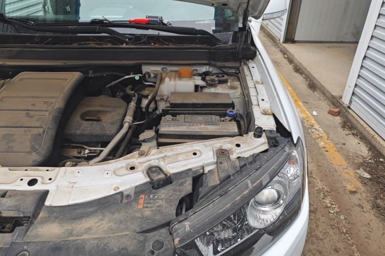 Used Chevrolet Captiva 2017 2.4L 4x4 Flagship Edition 7-Seater Engine Bay Left