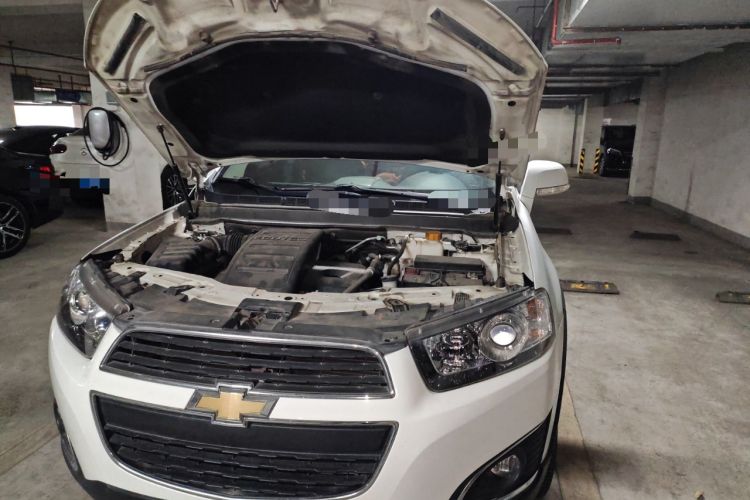 Used Chevrolet Captiva 2017 2.4L Two-Wheel Drive Luxury Edition 7 Seats Engine Bay Left