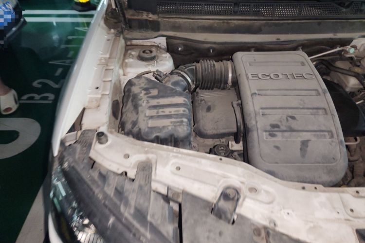Used Chevrolet Captiva 2017 2.4L 4x4 Flagship Edition 7-Seater Engine Bay Right