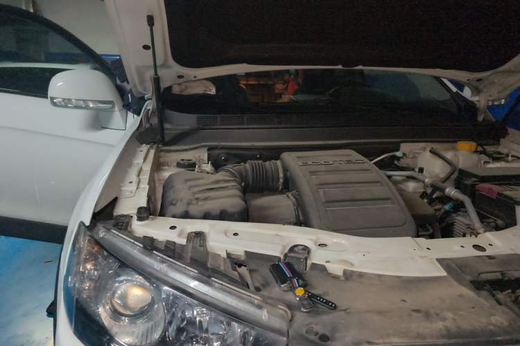 Used Chevrolet Captiva 2017 2.4L 4x4 Flagship Edition 7-Seater Engine Bay Right