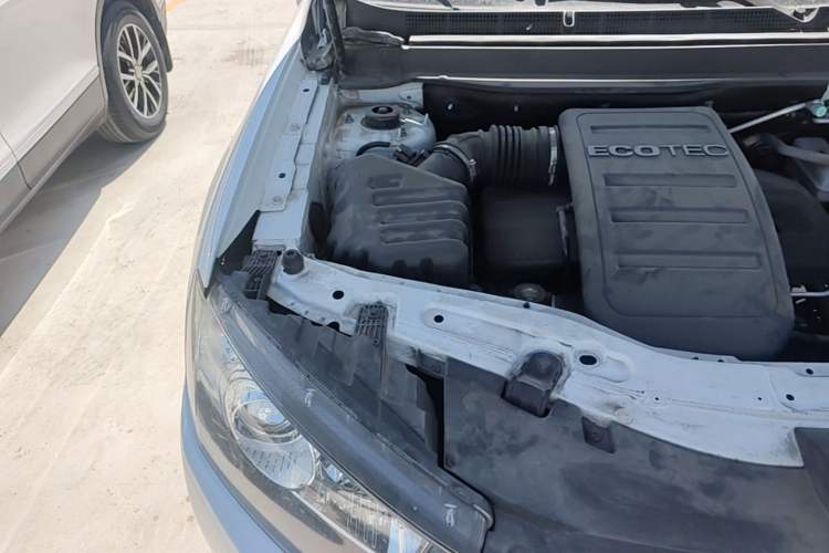 Used Chevrolet Captiva 2017 2.4L 4x4 Flagship Edition 7-Seater Engine Bay Right