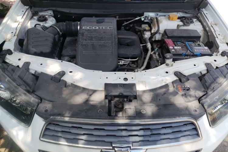 Used Chevrolet Captiva 2017 2.4L 4x4 Flagship Edition 7-Seater Engine Bay
