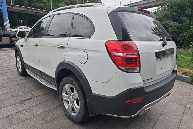 Used Chevrolet Captiva 2017 2.4L Two-Wheel Drive Luxury Edition 7 Seats Exterior 2