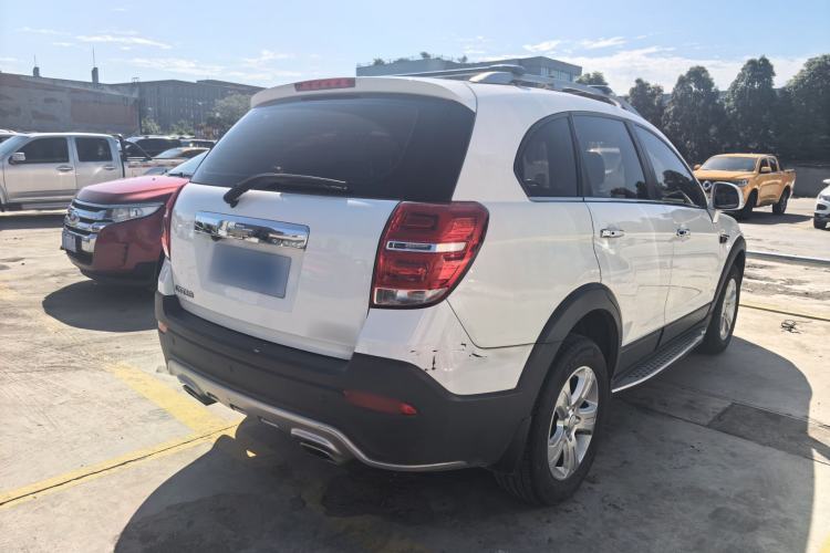 Used Chevrolet Captiva 2017 2.4L Two-Wheel Drive Luxury Edition 7 Seats Exterior 3