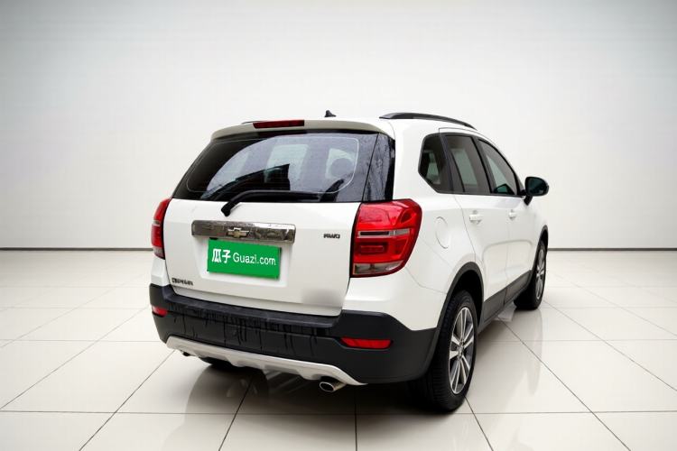 Used Chevrolet Captiva 2017 2.4L 4x4 Flagship Edition 7-Seater Exterior 4