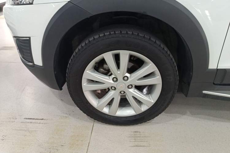 Used Chevrolet Captiva 2017 2.4L 4x4 Flagship Edition 7-Seater Exterior 4