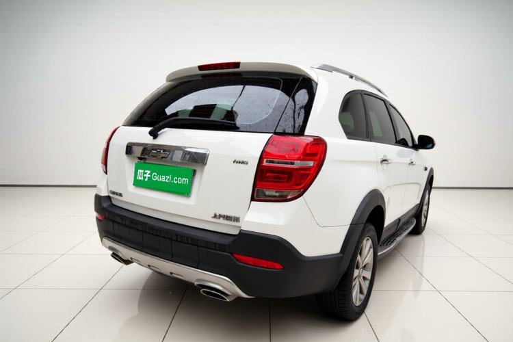 Used Chevrolet Captiva 2017 2.4L 4x4 Flagship Edition 7-Seater Exterior 5