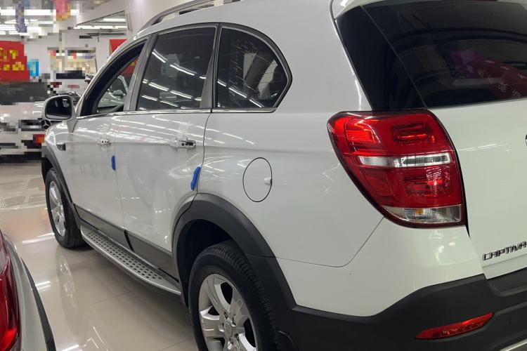 Used Chevrolet Captiva 2017 2.4L Two-Wheel Drive Luxury Edition 7 Seats Exterior 5