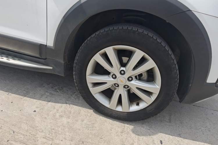 Used Chevrolet Captiva 2017 2.4L 4x4 Flagship Edition 7-Seater Exterior 7