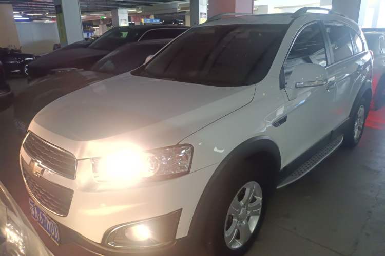 Used Chevrolet Captiva 2017 2.4L Two-Wheel Drive Luxury Edition 7 Seats Front