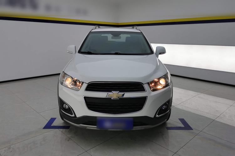 Used Chevrolet Captiva 2017 2.4L 4x4 Flagship Edition 7-Seater Front