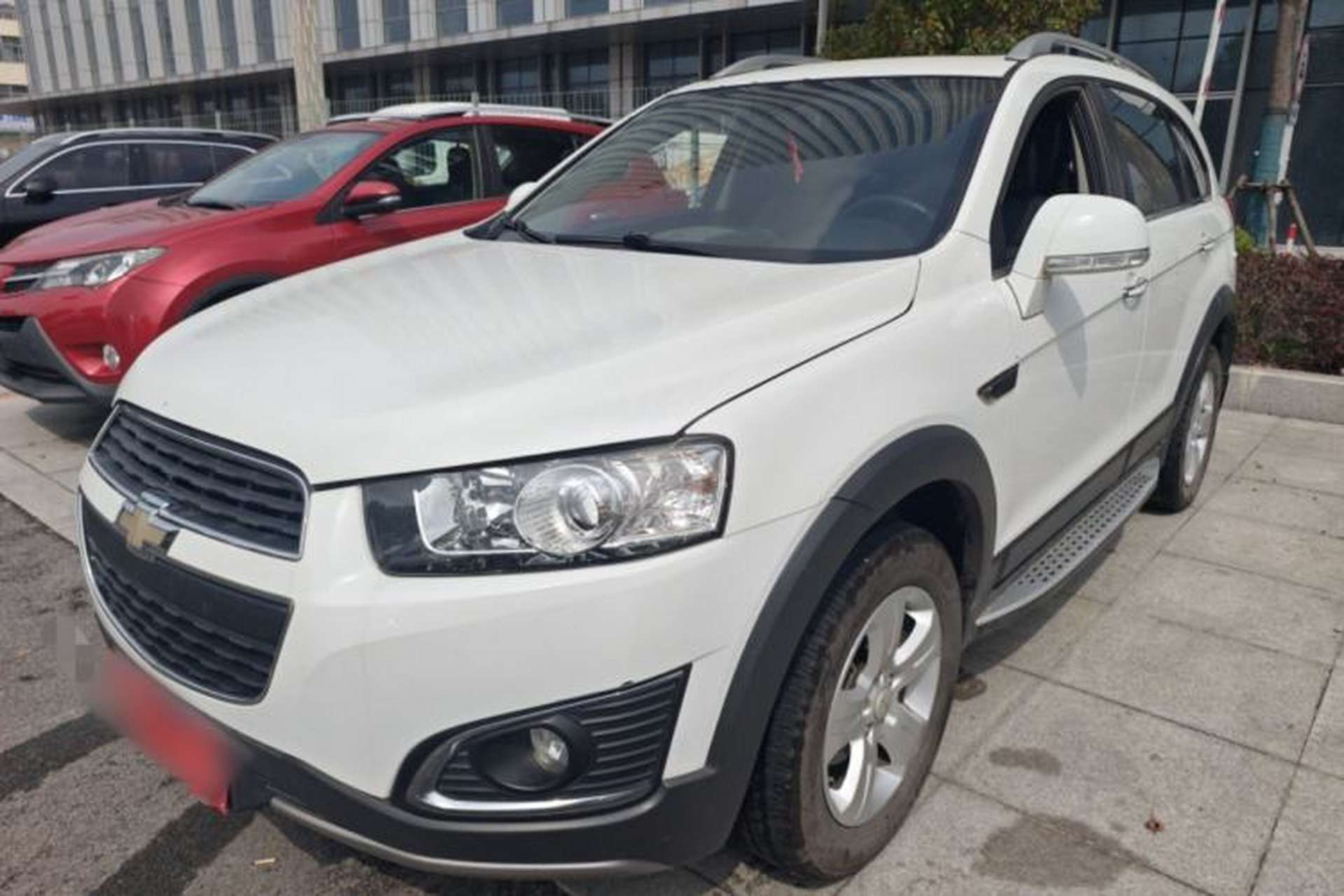 Used Chevrolet Captiva 2017 2.4L Two-Wheel Drive Luxury Edition 7 Seats Front Left 45 Deg