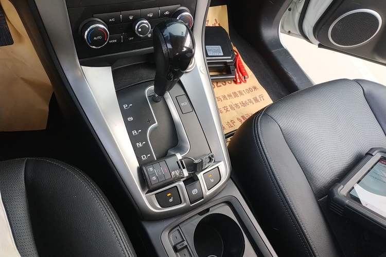 Used Chevrolet Captiva 2017 2.4L Two-Wheel Drive Luxury Edition 7 Seats Gear Lever