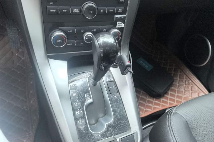 Used Chevrolet Captiva 2017 2.4L Two-Wheel Drive Luxury Edition 7 Seats Gear Lever