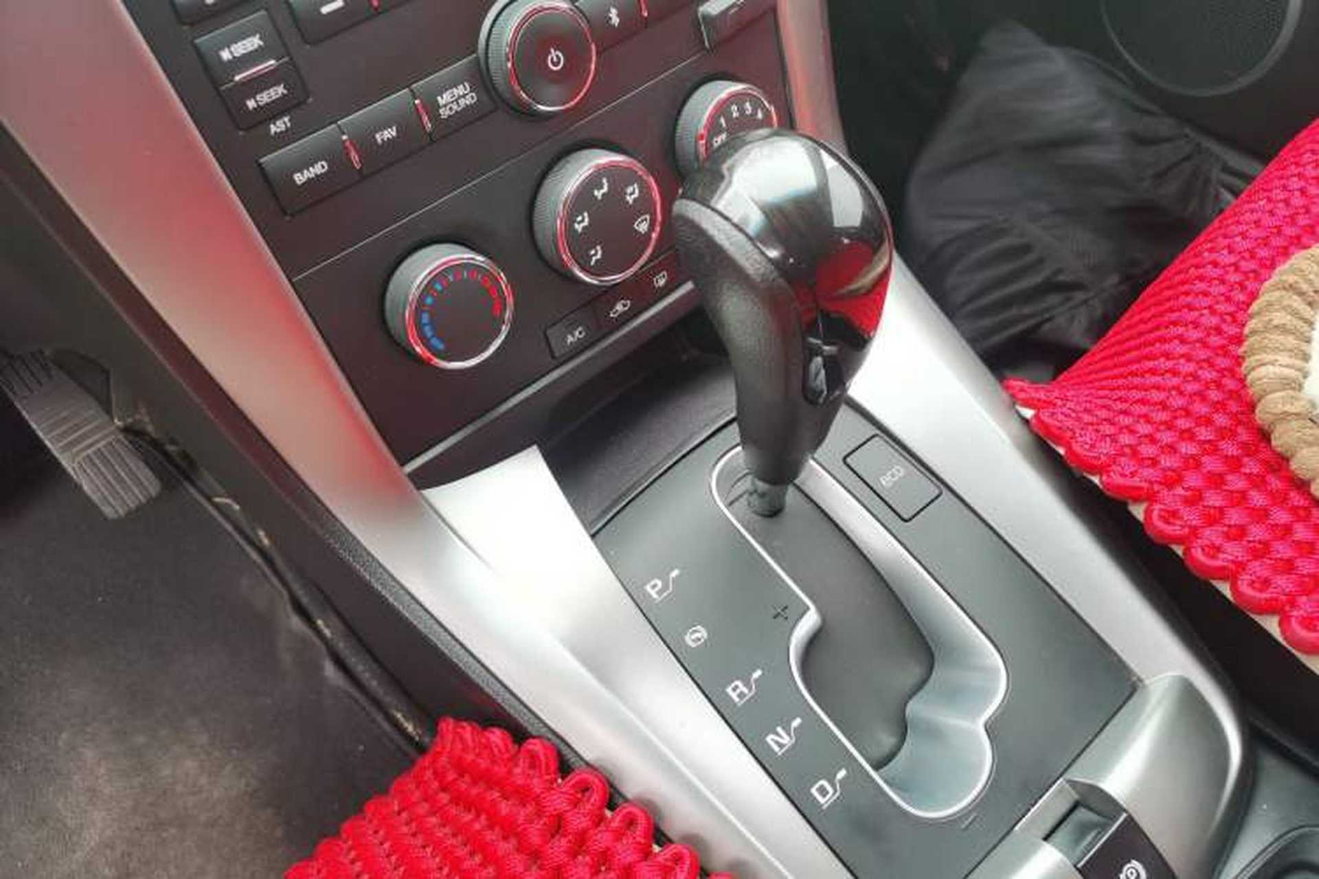 Used Chevrolet Captiva 2017 2.4L Two-Wheel Drive Urban Version 7 Seats Gear Lever
