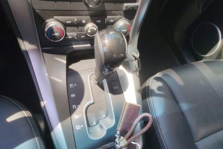Used Chevrolet Captiva 2017 2.4L Two-Wheel Drive Luxury Edition 7 Seats Gear Lever