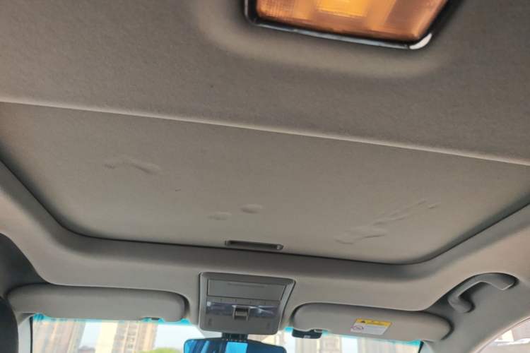 Used Chevrolet Captiva 2017 2.4L 4x4 Flagship Edition 7-Seater Headliner