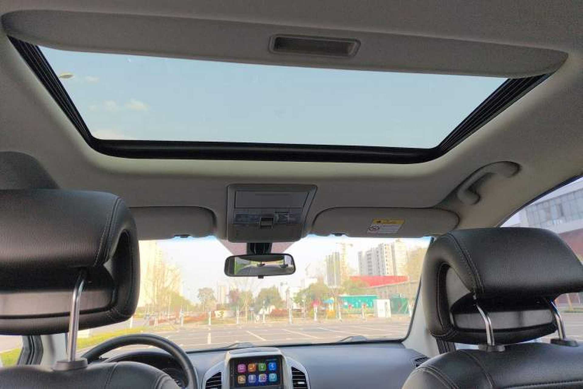 Used Chevrolet Captiva 2017 2.4L 4x4 Flagship Edition 7-Seater Headliner