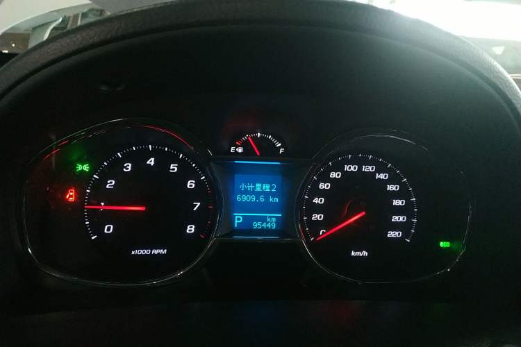 Used Chevrolet Captiva 2017 2.4L 4x4 Flagship Edition 7-Seater Instrument Cluster
