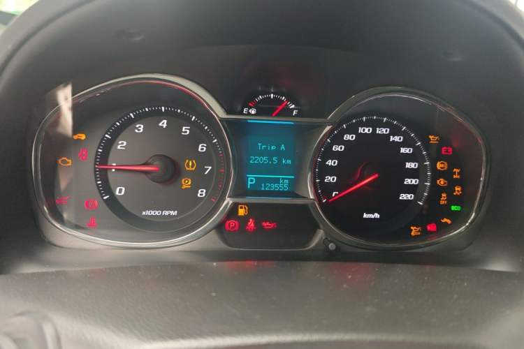 Used Chevrolet Captiva 2017 2.4L 4x4 Flagship Edition 7-Seater Instrument Cluster
