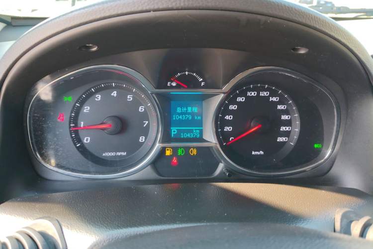 Used Chevrolet Captiva 2017 2.4L 4x4 Flagship Edition 7-Seater Instrument Cluster