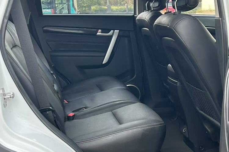 Used Chevrolet Captiva 2017 2.4L Two-Wheel Drive Luxury Edition 7 Seats Interior 1