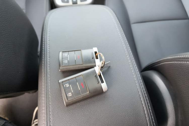 Used Chevrolet Captiva 2017 2.4L 4x4 Flagship Edition 7-Seater Interior 1