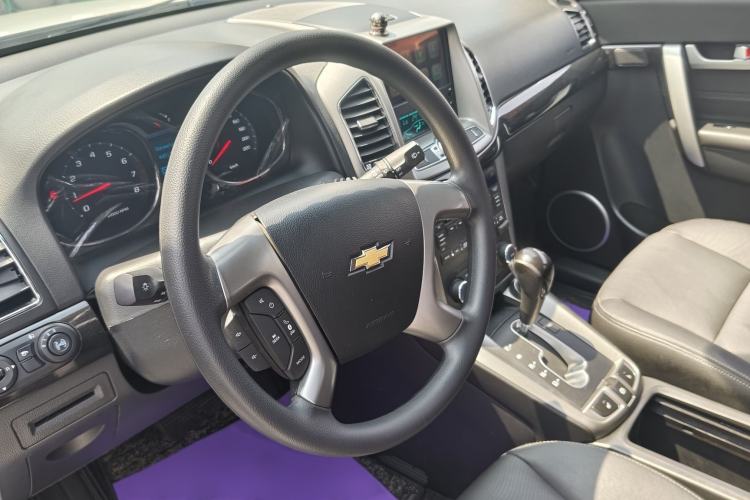 Used Chevrolet Captiva 2017 2.4L Two-Wheel Drive Luxury Edition 7 Seats Interior 2