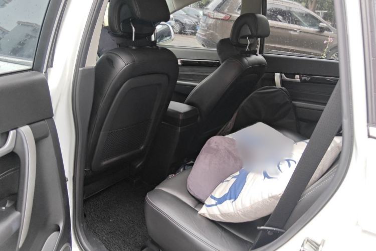 Used Chevrolet Captiva 2017 2.4L 4x4 Flagship Edition 7-Seater Interior 4