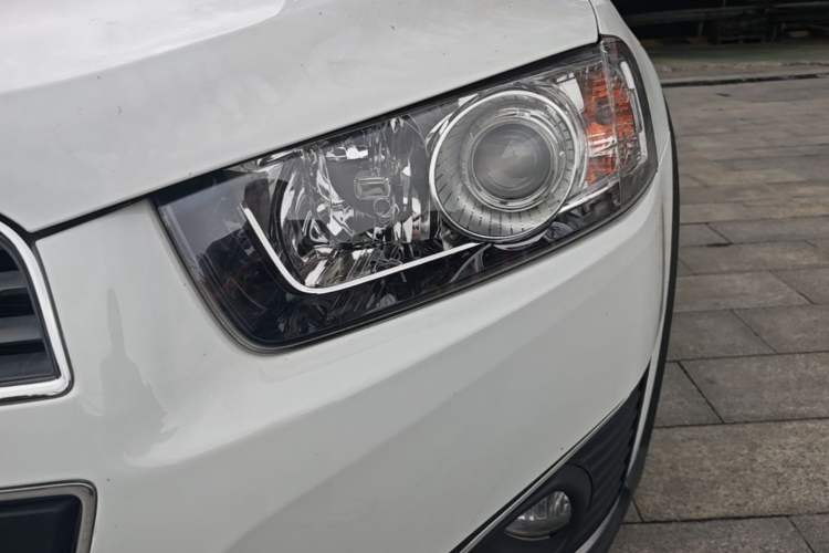 Used Chevrolet Captiva 2017 2.4L Two-Wheel Drive Luxury Edition 7 Seats Left Front Headlight