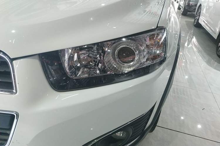 Used Chevrolet Captiva 2017 2.4L 4x4 Flagship Edition 7-Seater Left Front Headlight