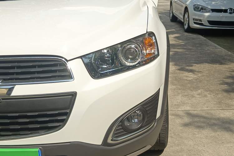 Used Chevrolet Captiva 2017 2.4L Two-Wheel Drive Luxury Edition 7 Seats Left Front Headlight