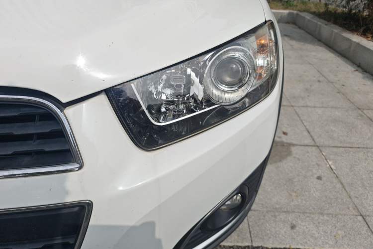 Used Chevrolet Captiva 2017 2.4L Two-Wheel Drive Luxury Edition 7 Seats Left Front Headlight