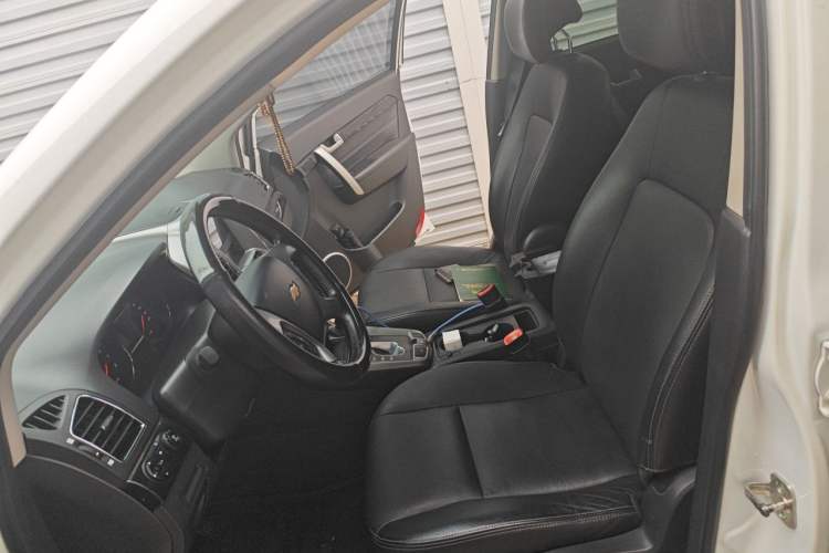 Used Chevrolet Captiva 2017 2.4L 4x4 Flagship Edition 7-Seater Left Front Seat
