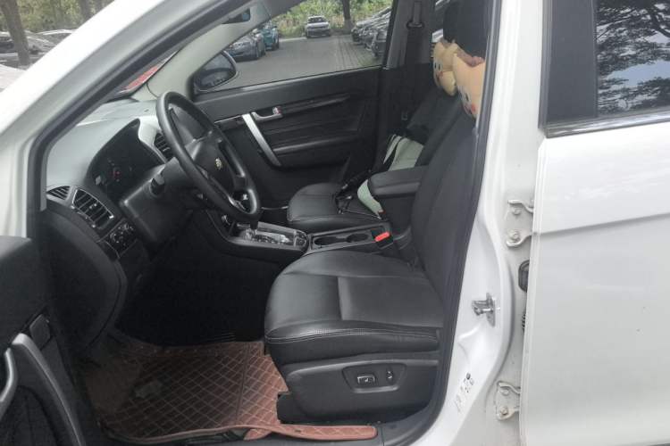 Used Chevrolet Captiva 2017 2.4L Two-Wheel Drive Luxury Edition 7 Seats Left Front Seat
