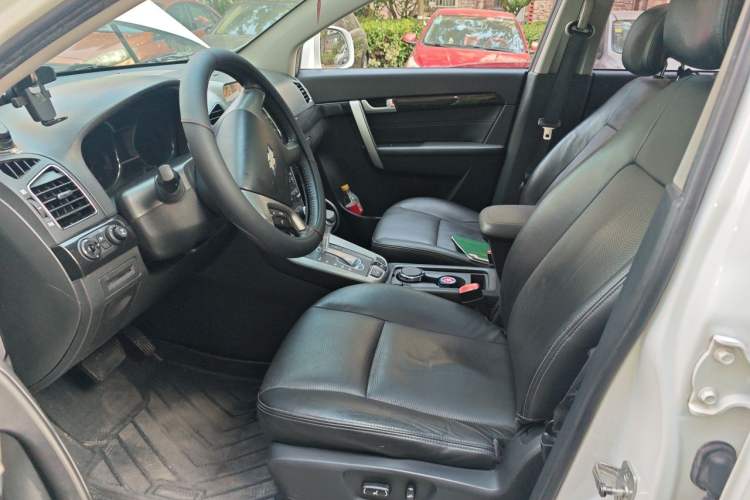 Used Chevrolet Captiva 2017 2.4L 4x4 Flagship Edition 7-Seater Left Front Seat