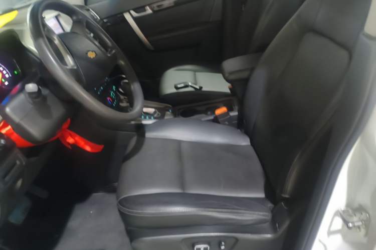Used Chevrolet Captiva 2017 2.4L Two-Wheel Drive Urban Version 7 Seats Left Front Seat
