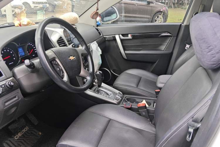 Used Chevrolet Captiva 2017 2.4L 4x4 Flagship Edition 7-Seater Left Front Seat