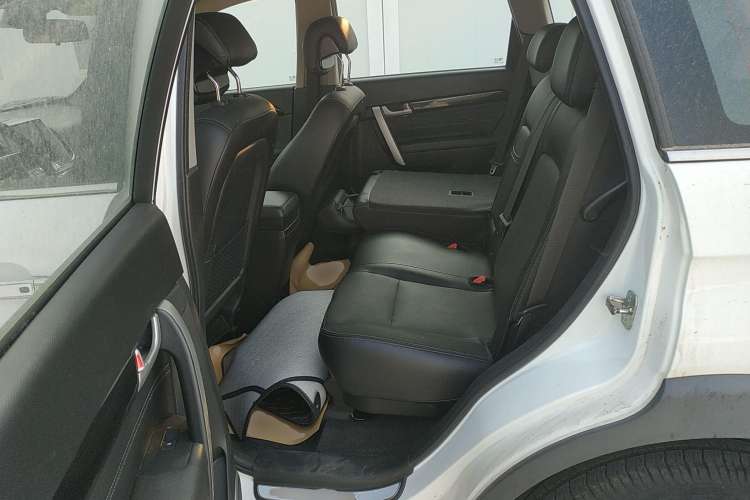 Used Chevrolet Captiva 2017 2.4L Two-Wheel Drive Luxury Edition 7 Seats Left Rear Seat