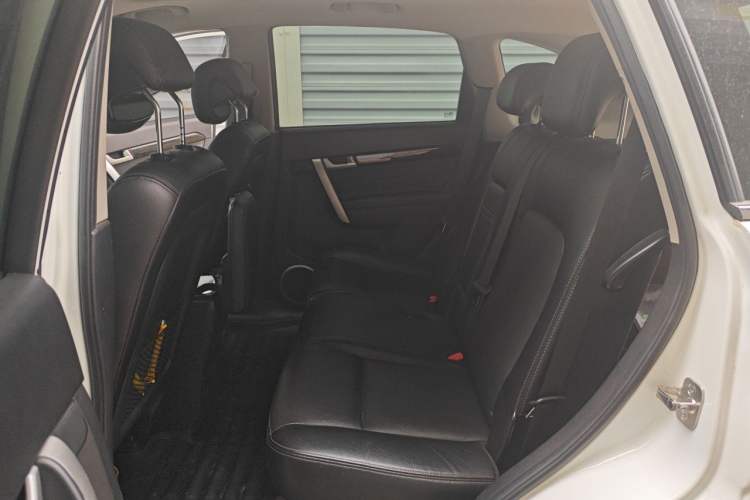 Used Chevrolet Captiva 2017 2.4L 4x4 Flagship Edition 7-Seater Left Rear Seat